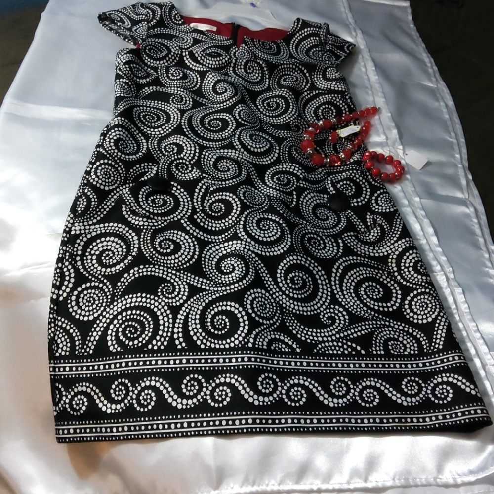 LONDON TIMES polka-dot red  lining Dress